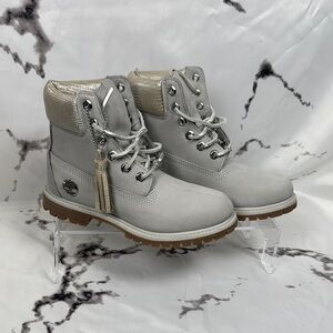 Timberland Premium 6" Waterproof Boot Light Grey Nubuck Tassel Metallic Ankle